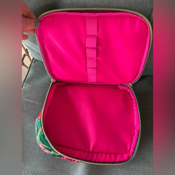 Lilly Pulitzer ~Devona Cosmetic Case - Picture 2 of 3